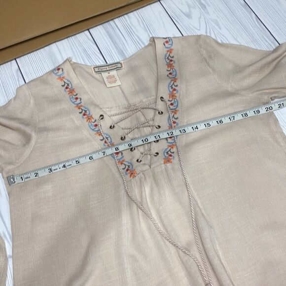 Boho Bell Sleeve Tassel Tie Peasant Shirt - Picture 6 of 7